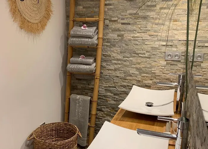 住宿加早餐酒店 Les Voiles De Valescure D'hotes Et Son Espace Bien Etre Saint-Raphaël