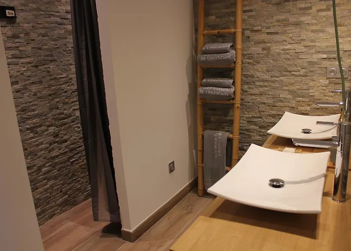 Les Voiles De Valescure D'hotes Et Son Espace Bien Etre 住宿加早餐酒店 4*