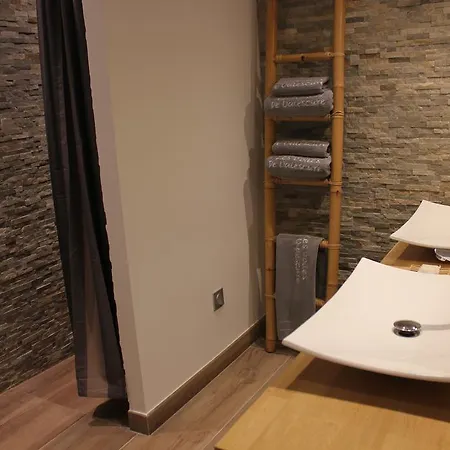 Les Voiles De Valescure D'hôtes Et Son Espace Bien Couette-café 4*
